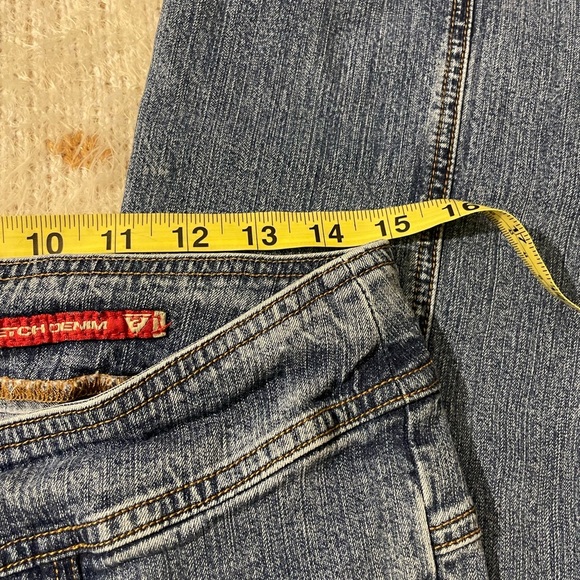 GUESS USA - Picture 5 of 9